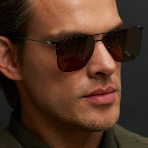 Черные солнцезащитные очки из титана с коричневыми линзами. Модель 12