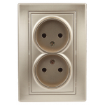 Розетка Intro Plano 1-204-04 без заземления двойная 2х2P, 16А-250В, IP20, СУ, Plano, шампань Розетка Intro Plano 1-204-04 без заземления двойная 2х2P, 16А-250В, IP20, СУ, Plano, шампань