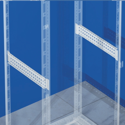 Рейки боковые, широкая, для шкафов CQE глубиной 400мм, 1 упаковка - 4шт. Рейки боковые, широкая, для шкафов CQE глубиной 400мм, 1 упаковка - 4шт.