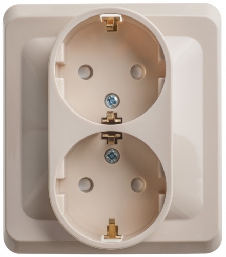 ЭТЮД С/У двойная РОЗЕТКА с заземлением со шторками 16А 250B, КРЕМОВЫЙ, Россия