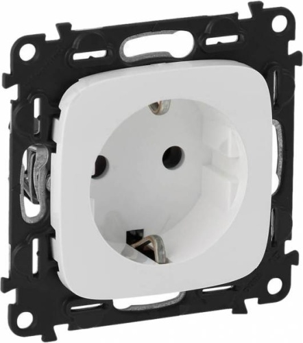 Valena ALLURE.Силовая розетка 2К+З 16А 250В с лицевой панелью.Безвинтовые зажимы.Белая