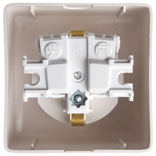 ХИТ О/У РОЗЕТКА с заземлением со шторками 16А, 250В, БЕЛЫЙ. Россия ХИТ О/У РОЗЕТКА с заземлением со шторками 16А, 250В, БЕЛЫЙ. Россия