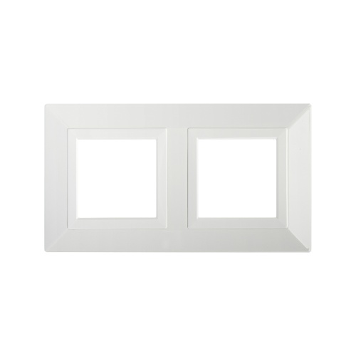 Рамка из металла, "Avanti", белая, 4 модуля Рамка из металла, "Avanti", белая, 4 модуля
